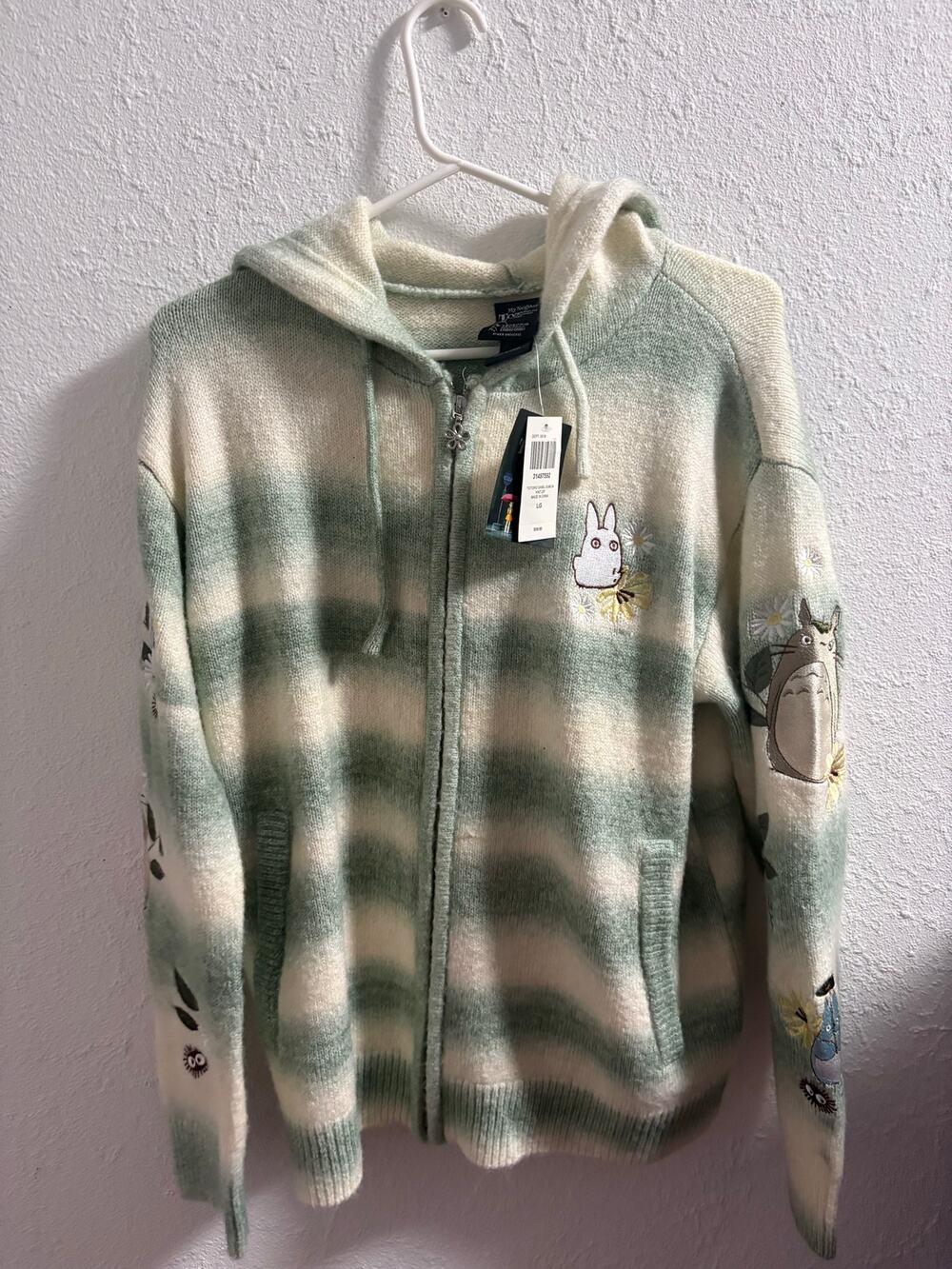 NWT Totoro embroidered hoodie, L